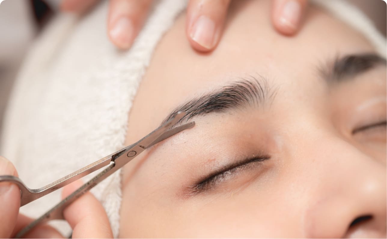 眉カットのイメージ画像